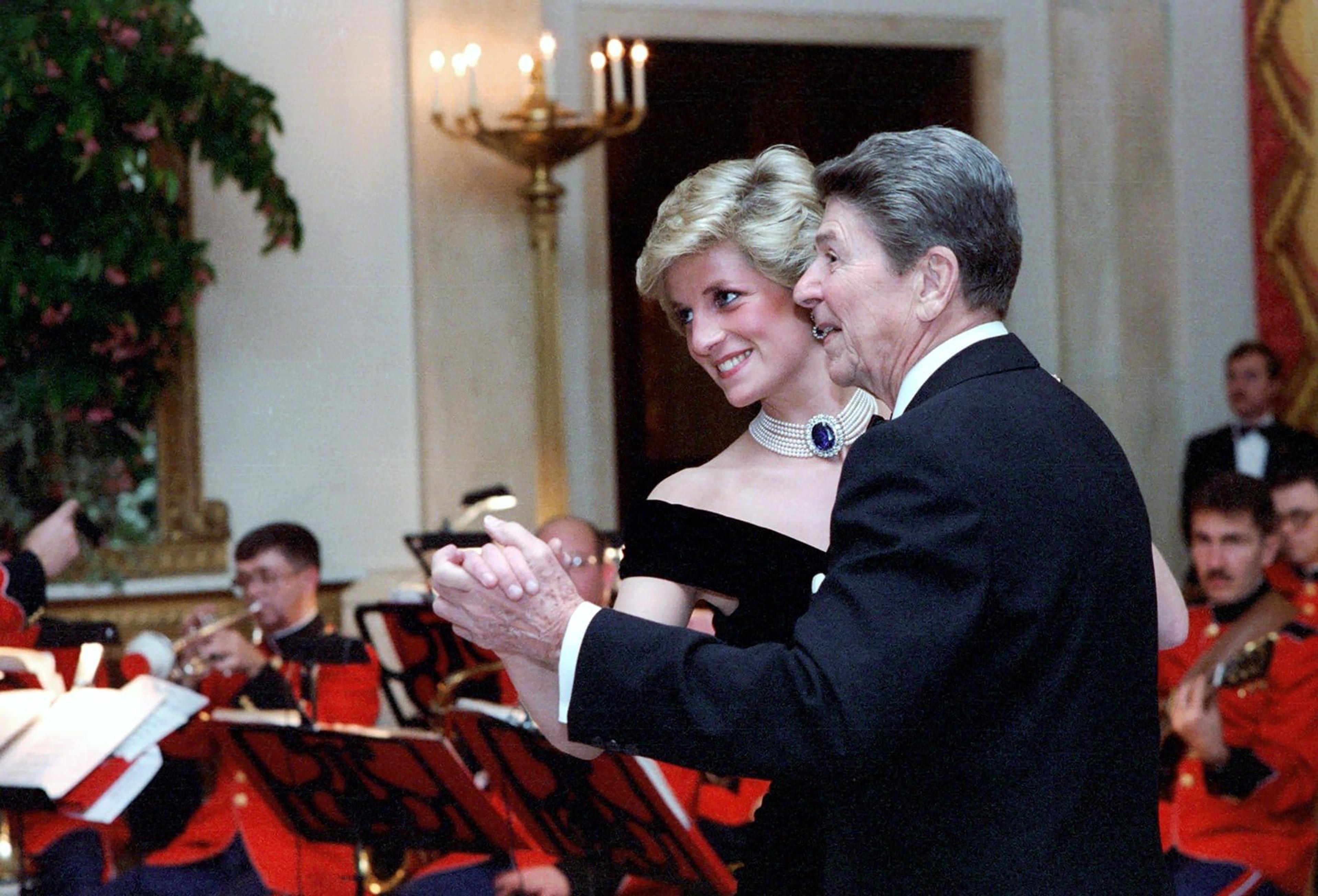 4331 mas 1985 princess diana dances with reagan rrl